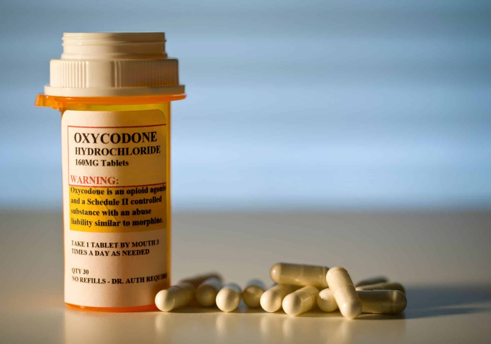 oxycodone bottle and ouls